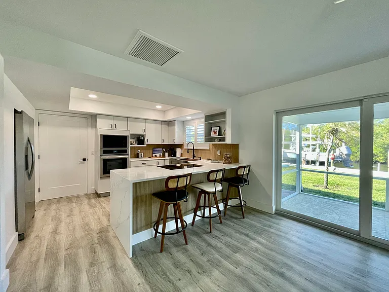 8585 SE Palm St — Photo 13