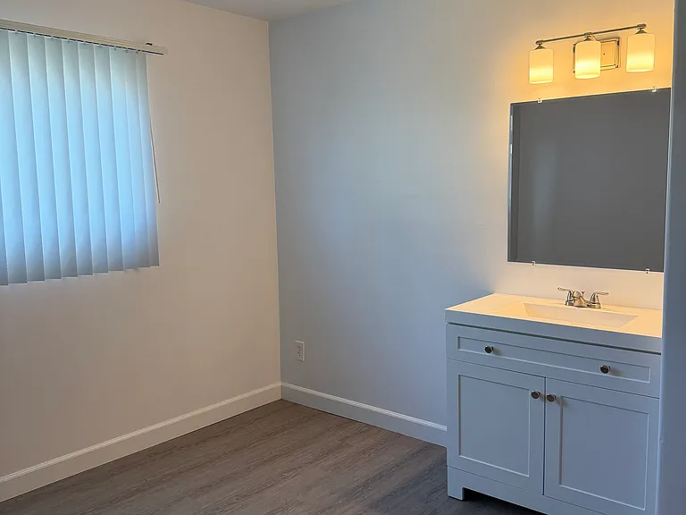 13255 Olive Tree Ln — Photo 6