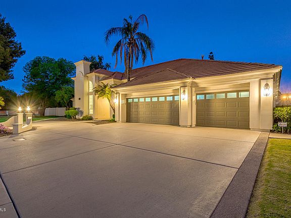 4th image of 4633 E Grove Cir