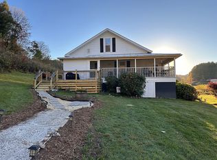 179 Old Helton School Rd, Lansing, NC 28643