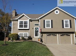 1102 Park Dr, Greenwood, MO 64034