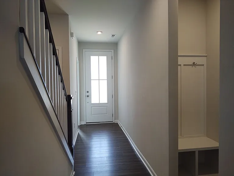 1137 Grays Mill Rd — Photo 2