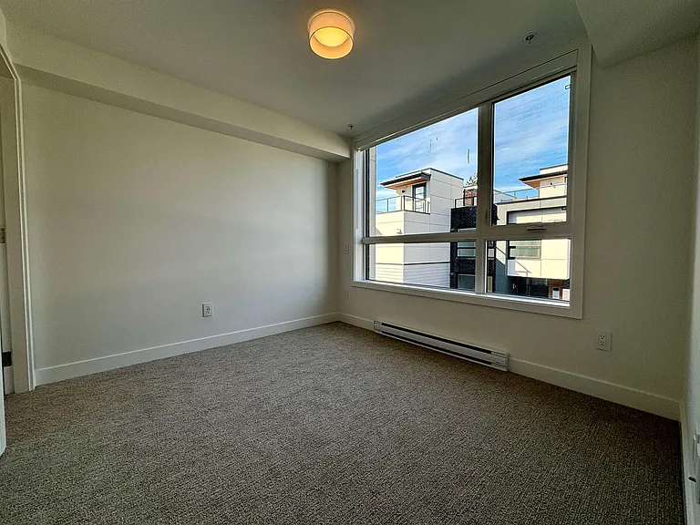 6085 Irmin St — Photo 7