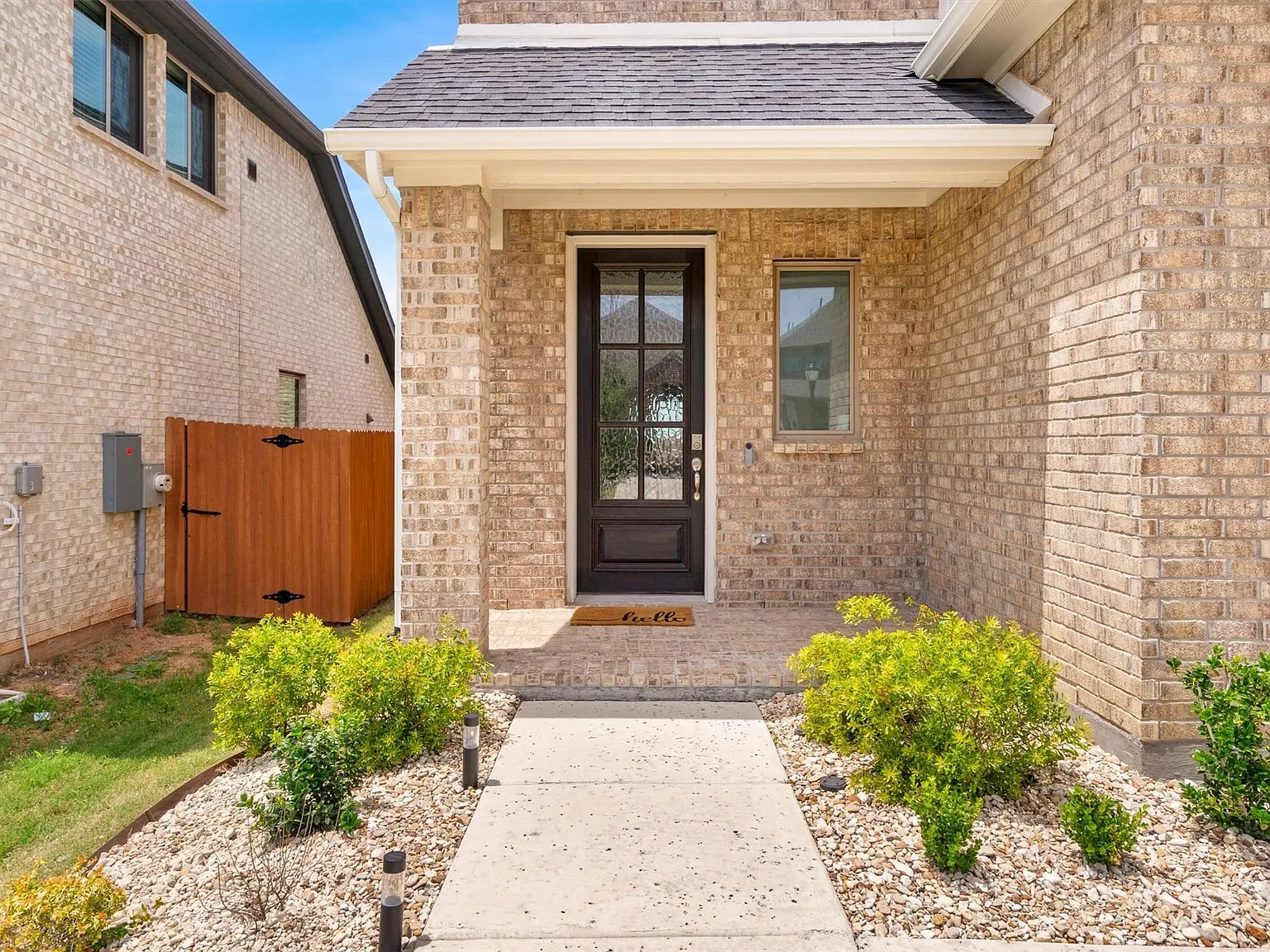 4 bed, 3.5 bath, 3030 sqft, $3,100 — Photo 2