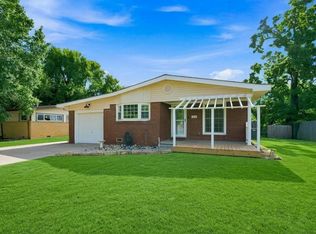 1442 N Prairie Ln, Derby, KS 67037