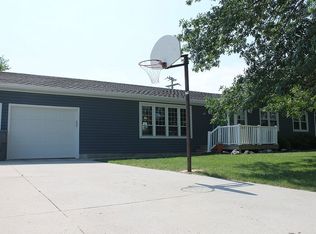 1301 Parkview Dr, Norfolk, NE 68701