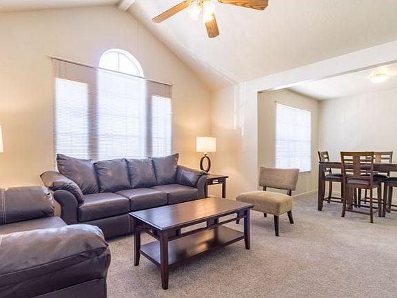 2nd image of 701 Balcones Dr APT 12
