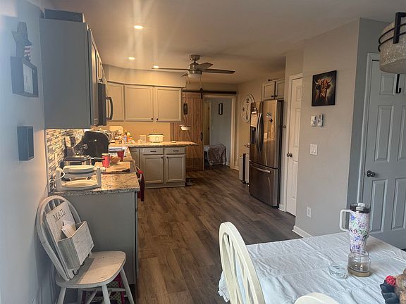 4th image of 1810 Bayshore Rd