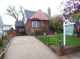 260 Merrifield Ave, Oceanside, NY 11572