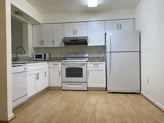 2nd image of 19005 Highstream Dr