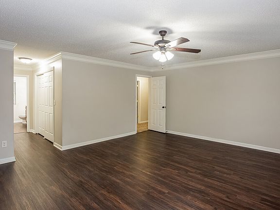 5th image of 2739 Highland Park Dr