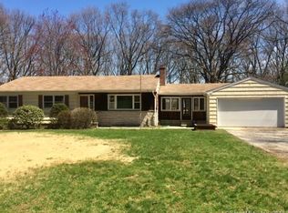 14 Ox Yoke Ln, Norwalk, CT 06851
