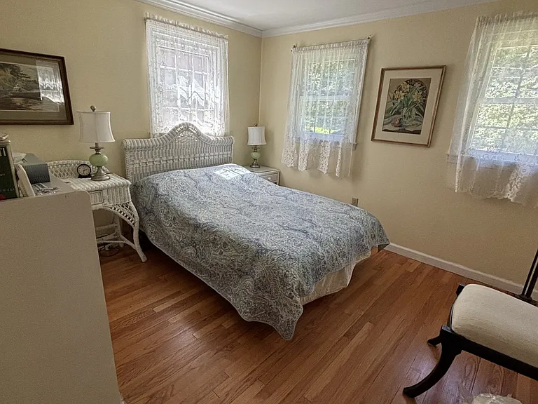 20 Godman Rd — Photo 23