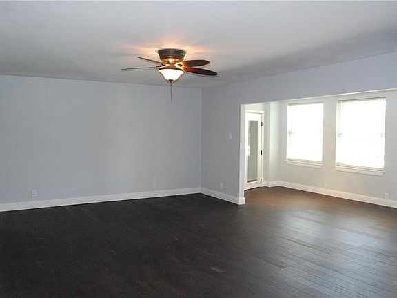 3rd image of 4207 Fairway Dr APT 3