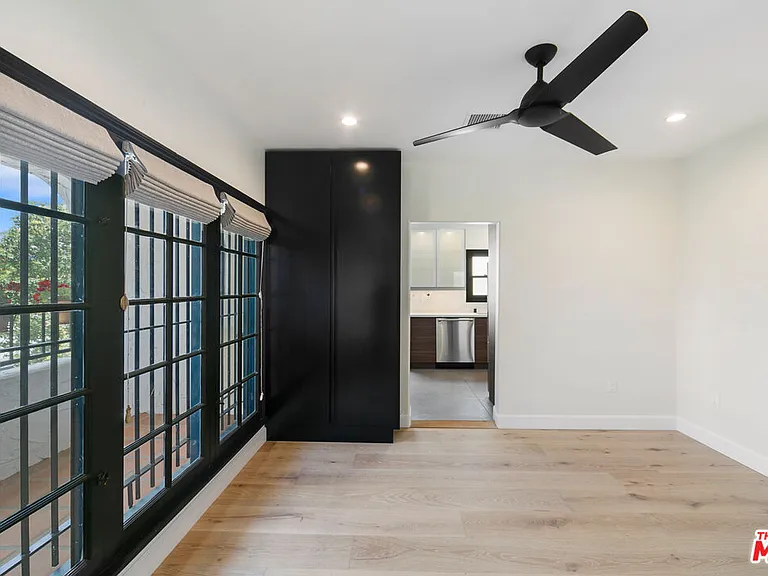 458 N Sierra Bonita Ave #460 — Photo 35