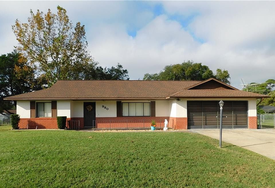 1st image of 980 Dawson Dr