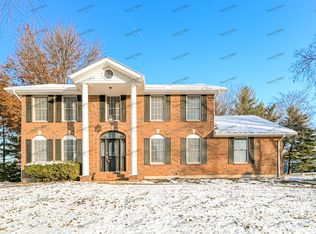 76 Rue Grand Dr, Lake Saint Louis, MO 63367