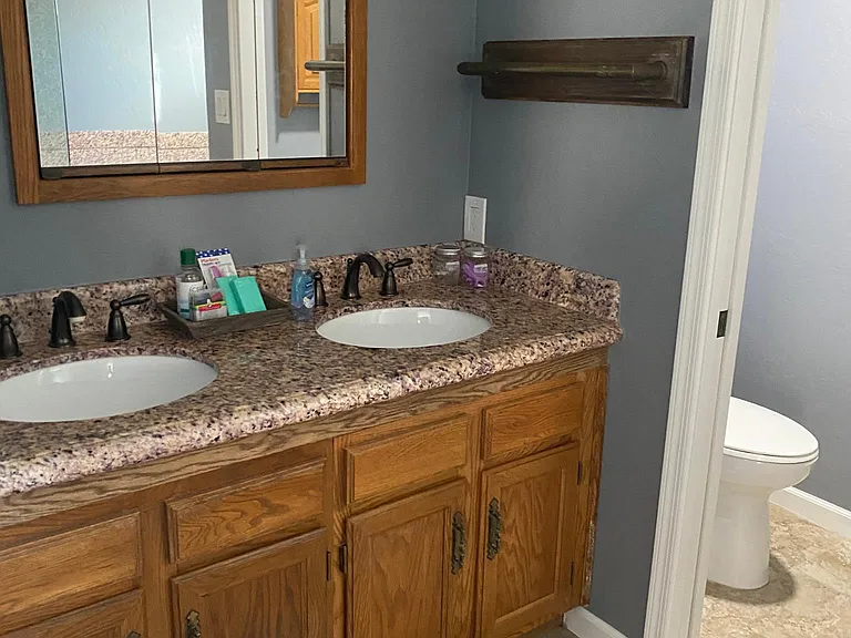 2415 W Greenbriar Dr — Photo 31
