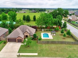 7155 Devonshire Ave, Springdale, AR 72762