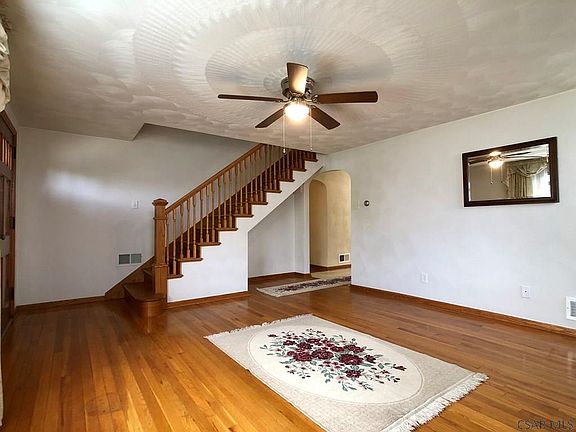 3rd image of 2816 Bedford St