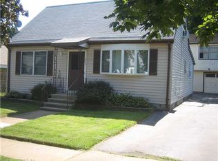 204 Lee St, West Haven, CT 06516