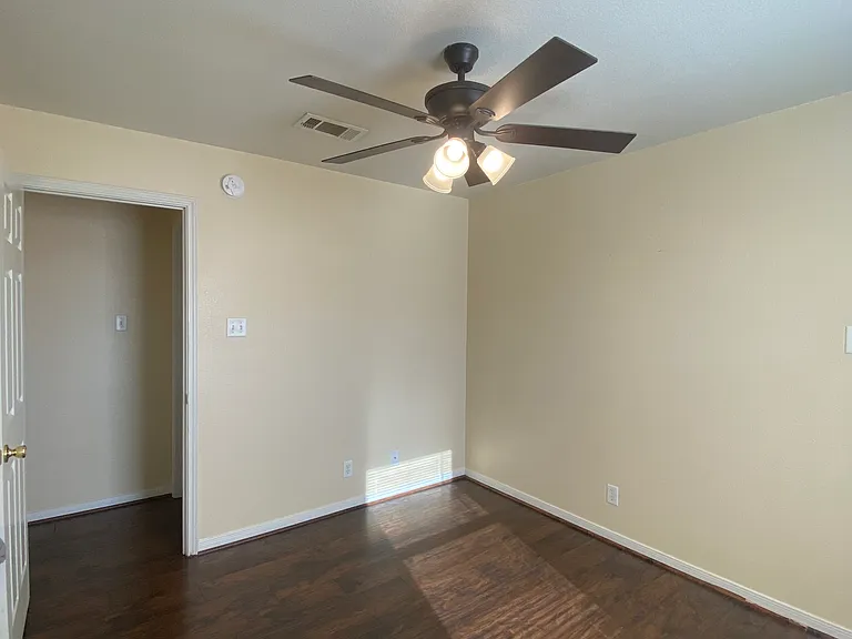 5107 Daybreak Dr #B — Photo 11
