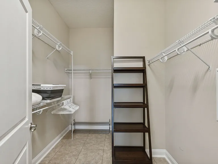 95282 Summerwoods Cir #607 — Photo 17