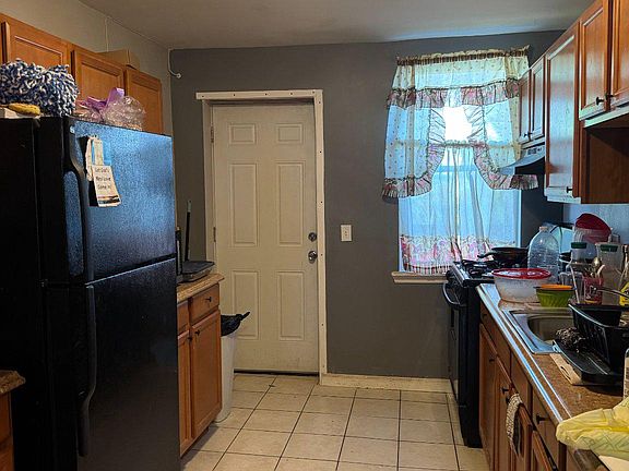 4th image of 3908 Fairfax Rd