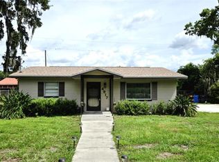 4917 Sydney Rd, Plant City, FL 33566