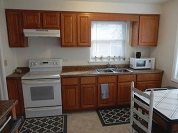 2nd image of 717 E Hawley St