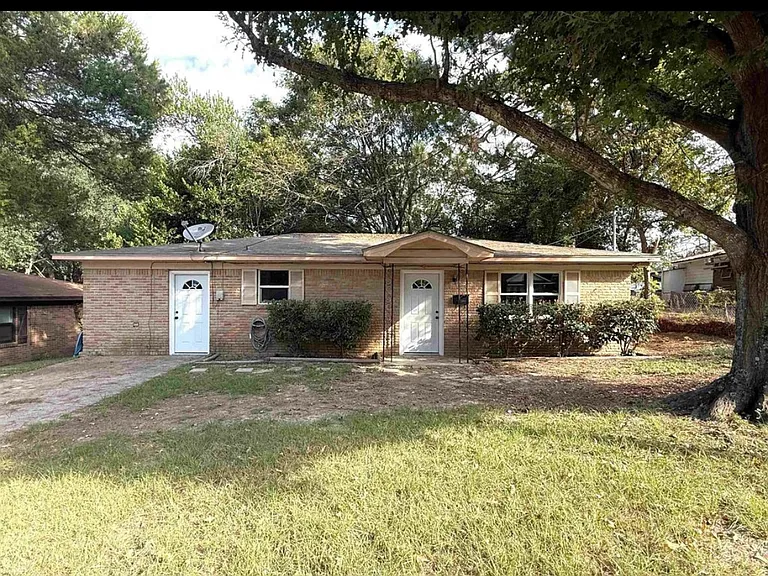 606 Walnut Cir — Photo 12