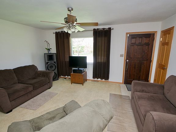3rd image of 53472 County Road 1