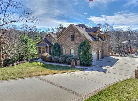4th image of 153 Fox Hunt Dr