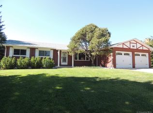 817 Golden Hill St, Cheyenne, WY 82009