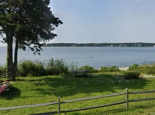 291 E Montauk Hwy #B, Hampton Bays, NY 11946