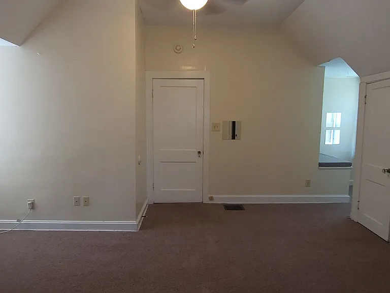 2054 Iuka Ave — Photo 18
