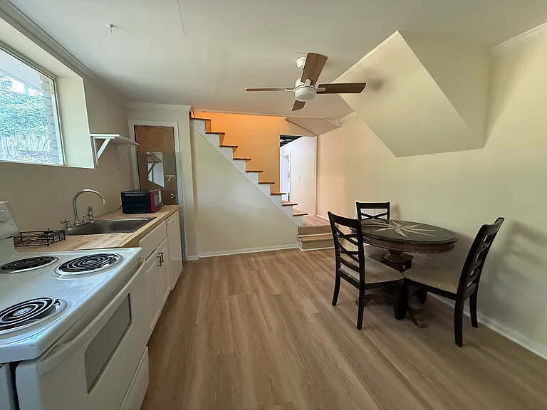 2652 Winthrop Rd — Photo 8
