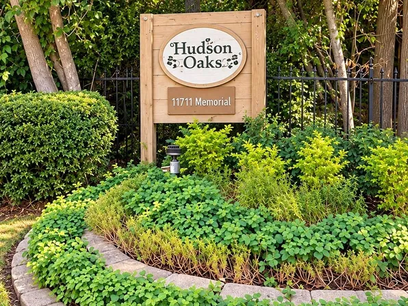 11711 Memorial Dr APT 313, Houston, TX 77024