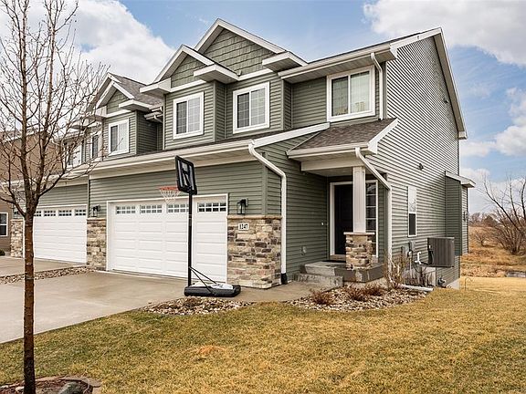 3rd image of 1247 Daisy Cir