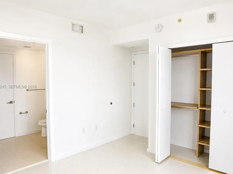 5300 Paseo Dr #1701 — Photo 23