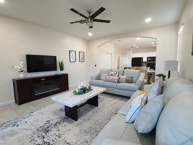 20199 N Herbert Ave — Photo 3