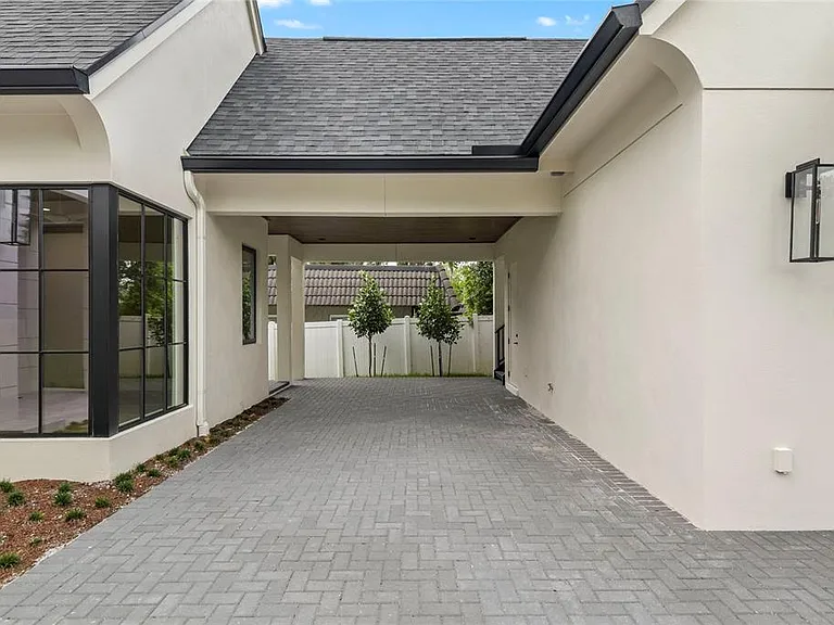 3222 Holliday Ave — Photo 3