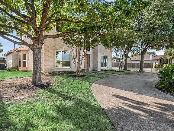 3rd image of 17132 Bishopsgate Dr