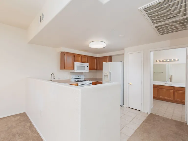 10245 S Maryland Pkwy #145 — Photo 7