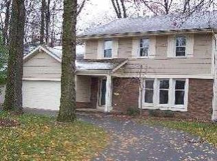 3977 Woodhurst Dr, Toledo, OH 43614