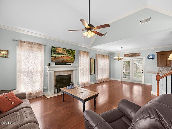 2nd image of 29 Brookwood Dr