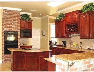 1st image of 103 Grande Hill Blvd