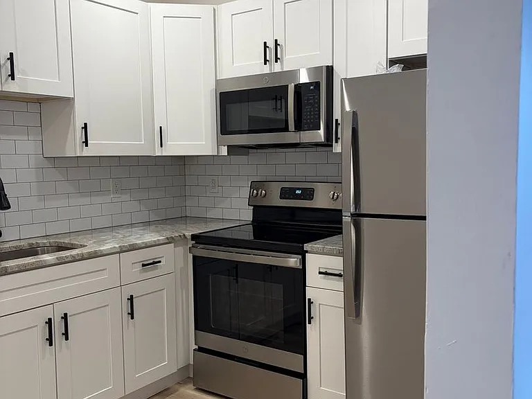 44 Yale Ave — Photo 8