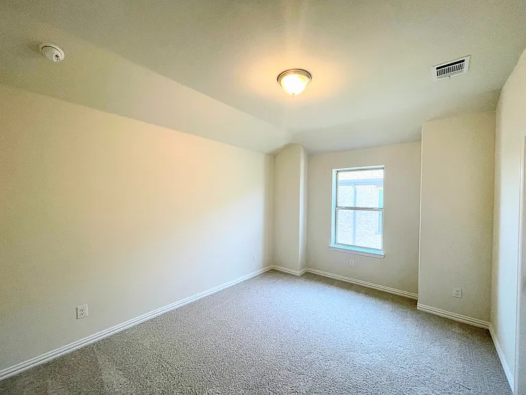 3201 Riverlawn Dr — Photo 28