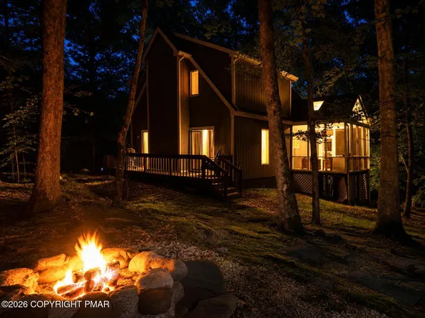 6255 Decker Rd, Bushkill, PA 18324